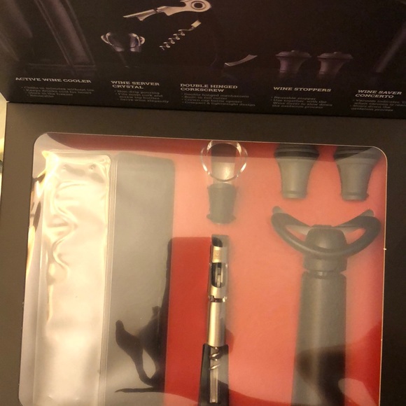 Wine Essentials - Picture 3 of 7